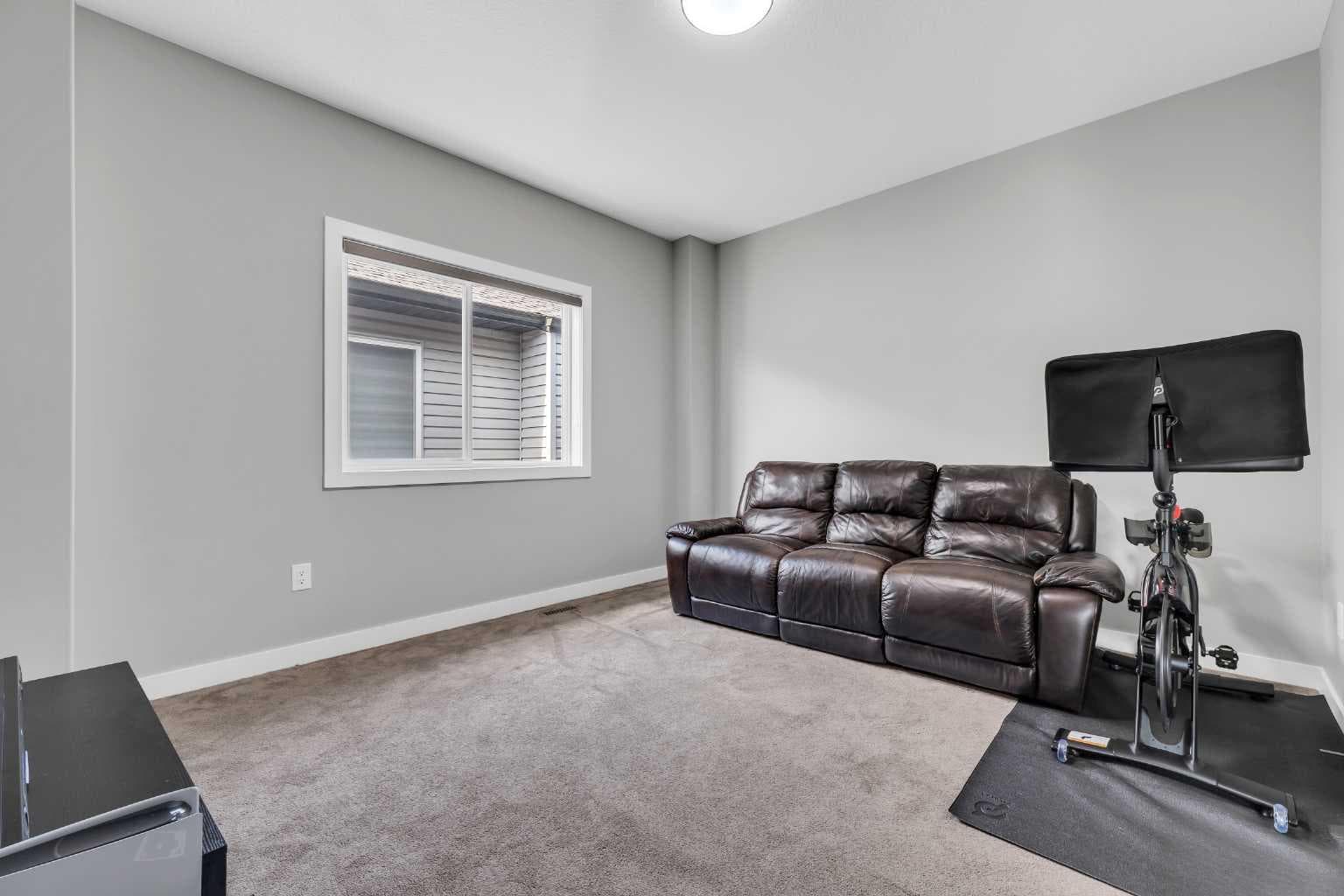 131 Sherview Grove NW