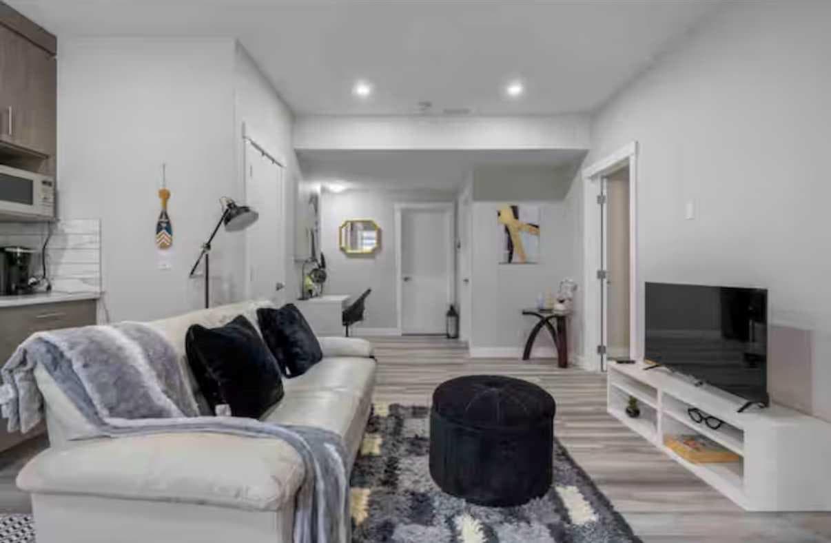 131 Sherview Grove NW