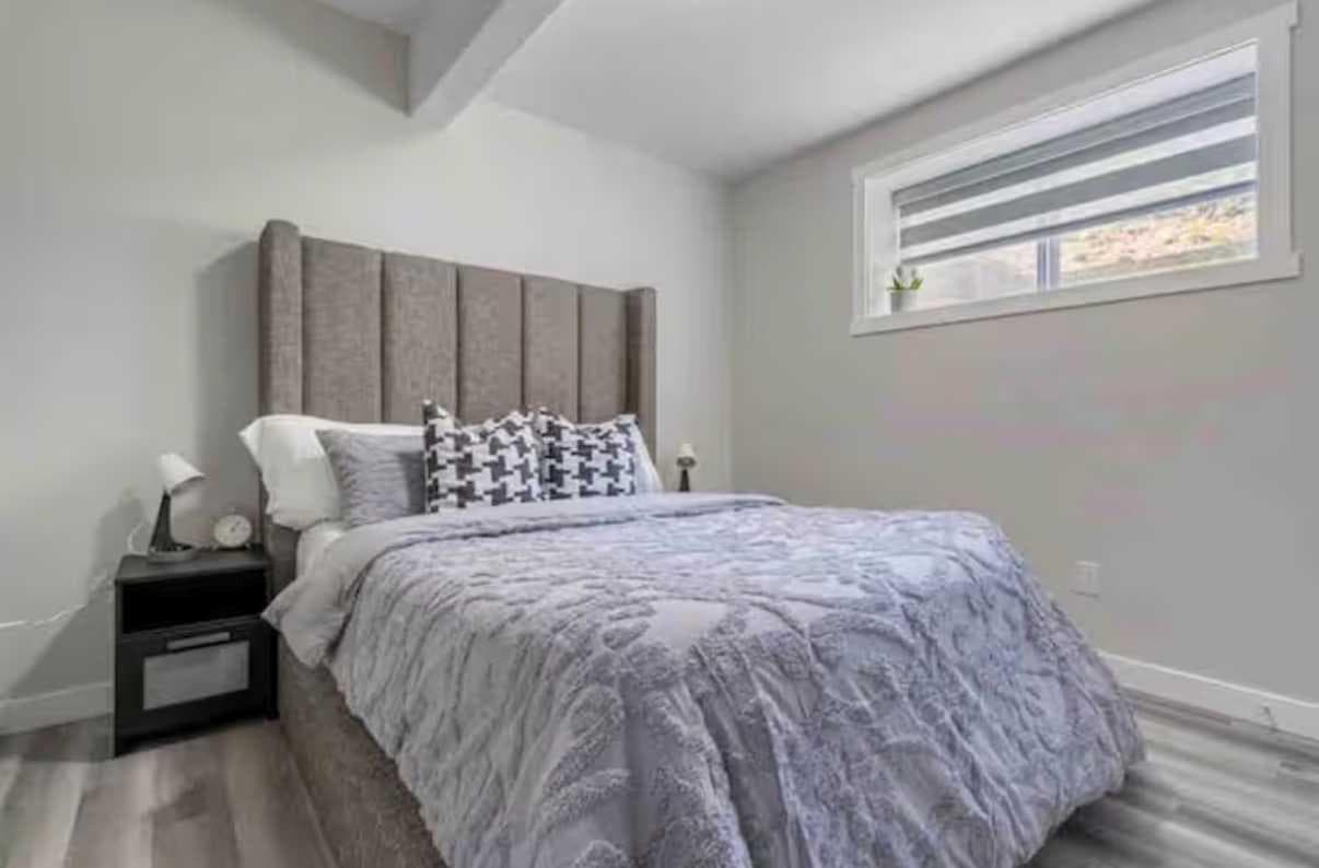 131 Sherview Grove NW