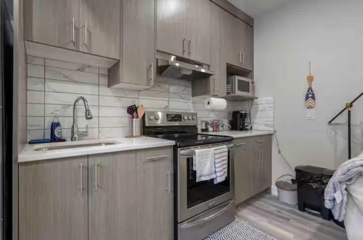 131 Sherview Grove NW