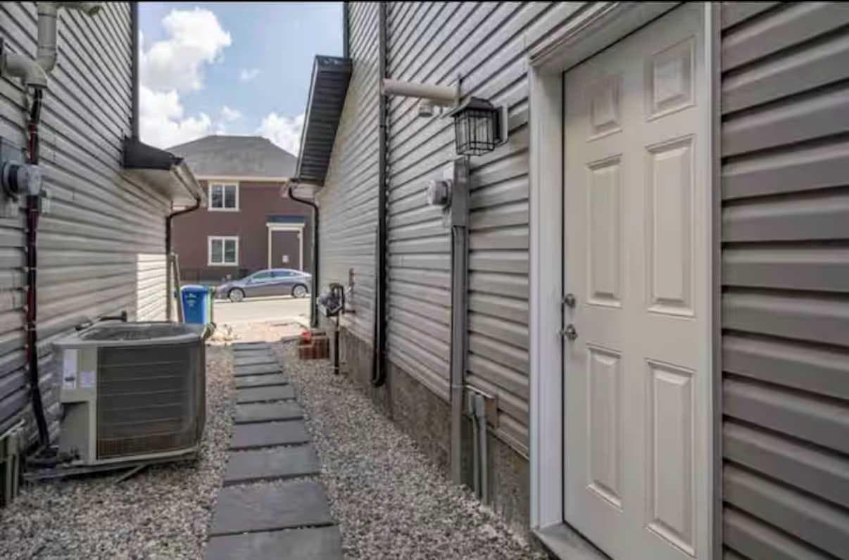 131 Sherview Grove NW