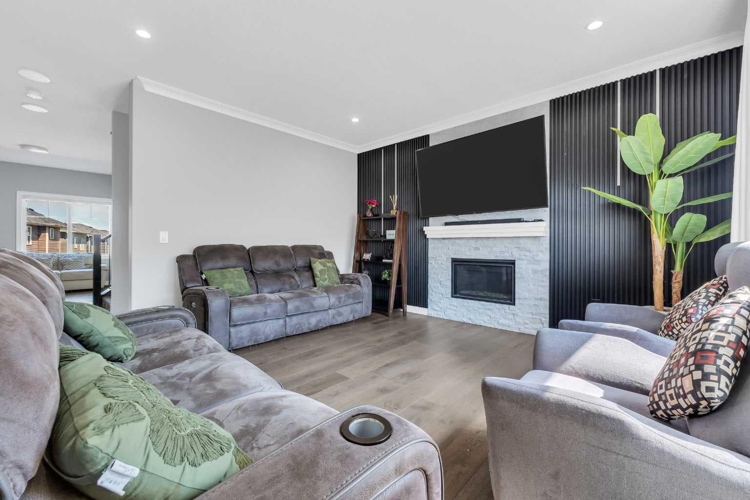 131 Sherview Grove NW