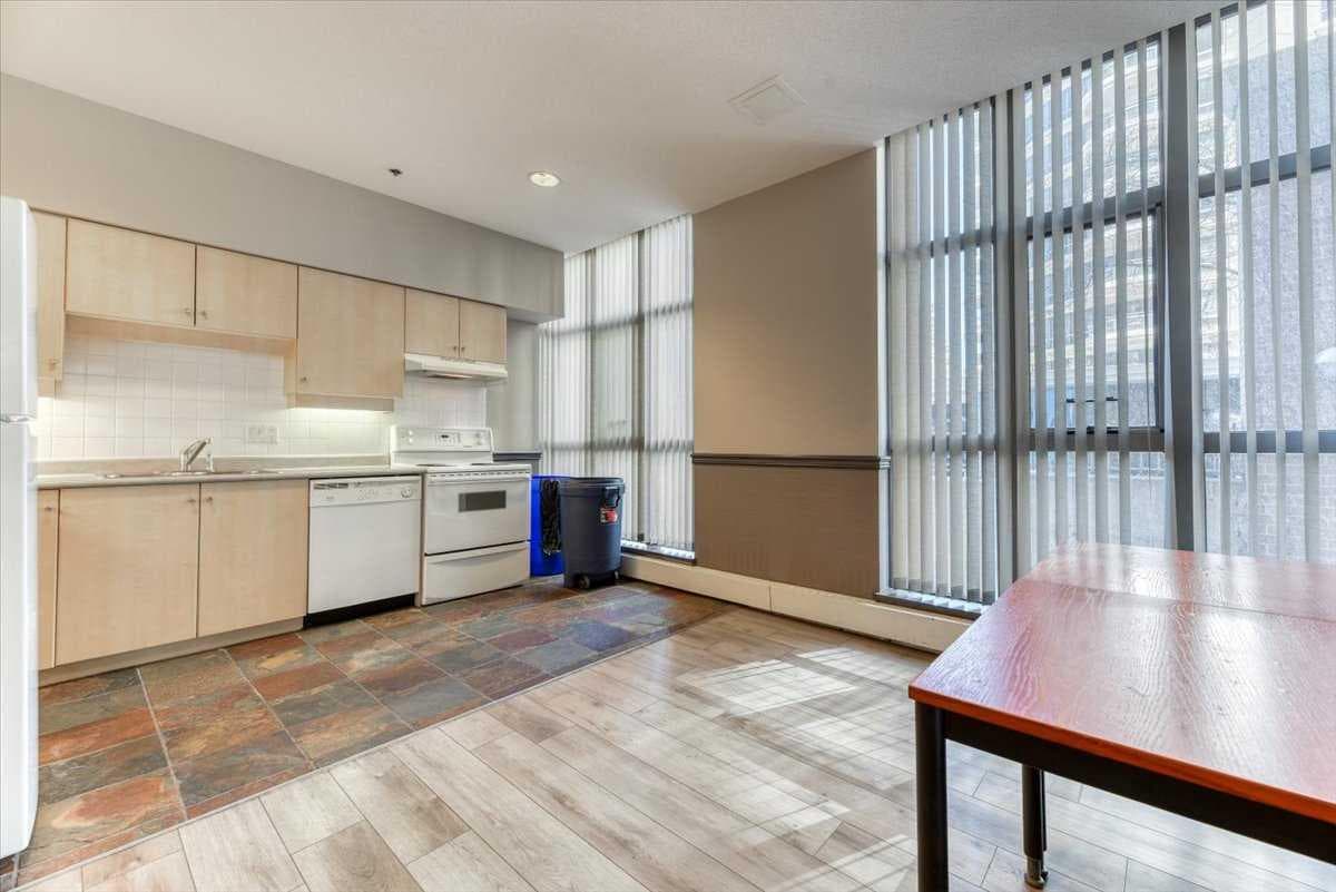 804, 650 10 Street SW