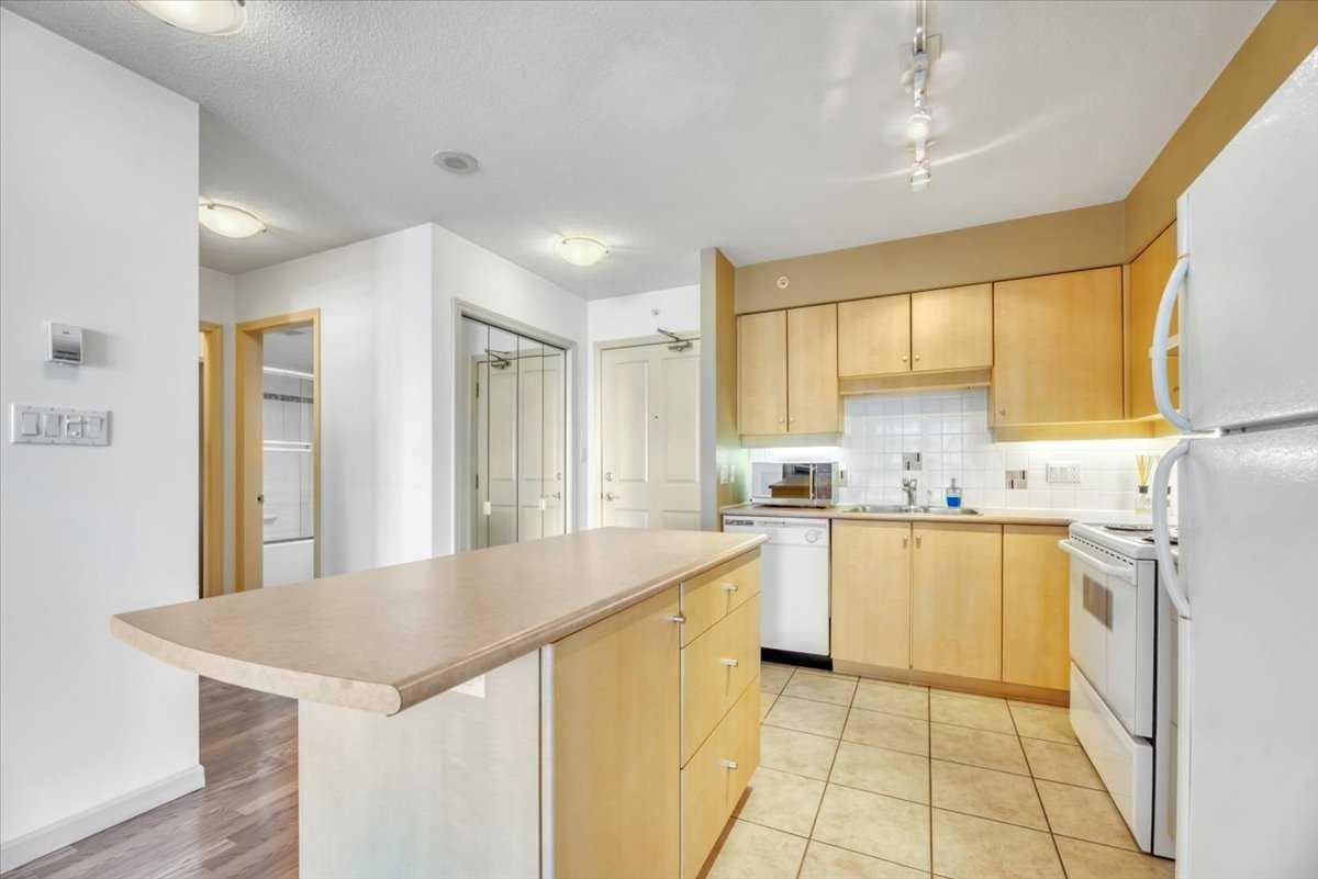 804, 650 10 Street SW