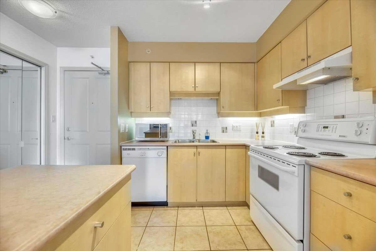 804, 650 10 Street SW