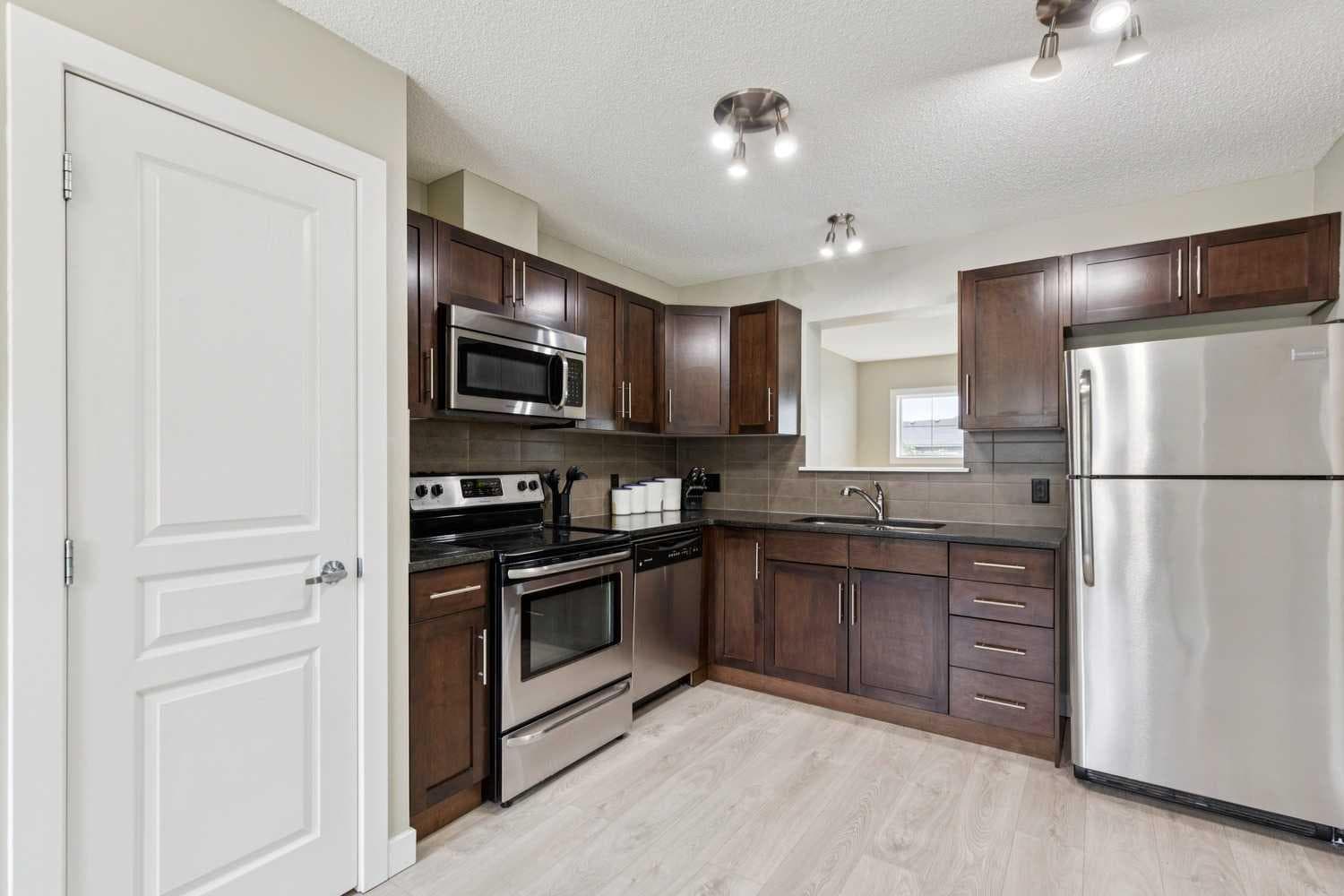 55 Panatella Road NW