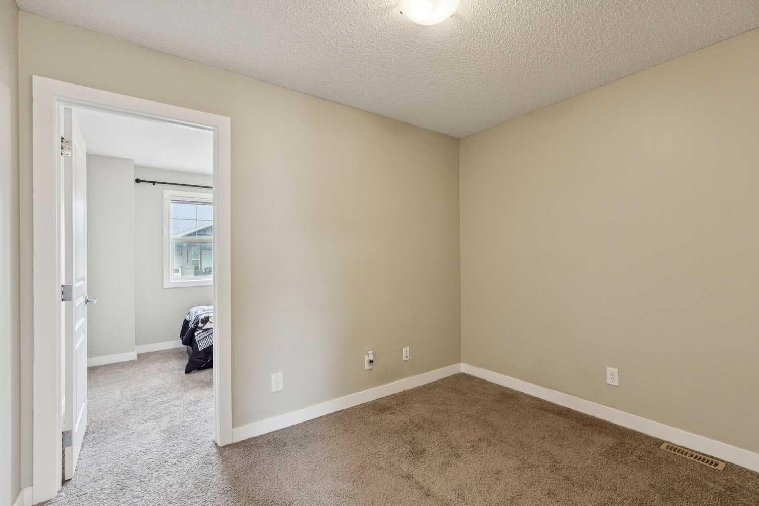 55 Panatella Road NW