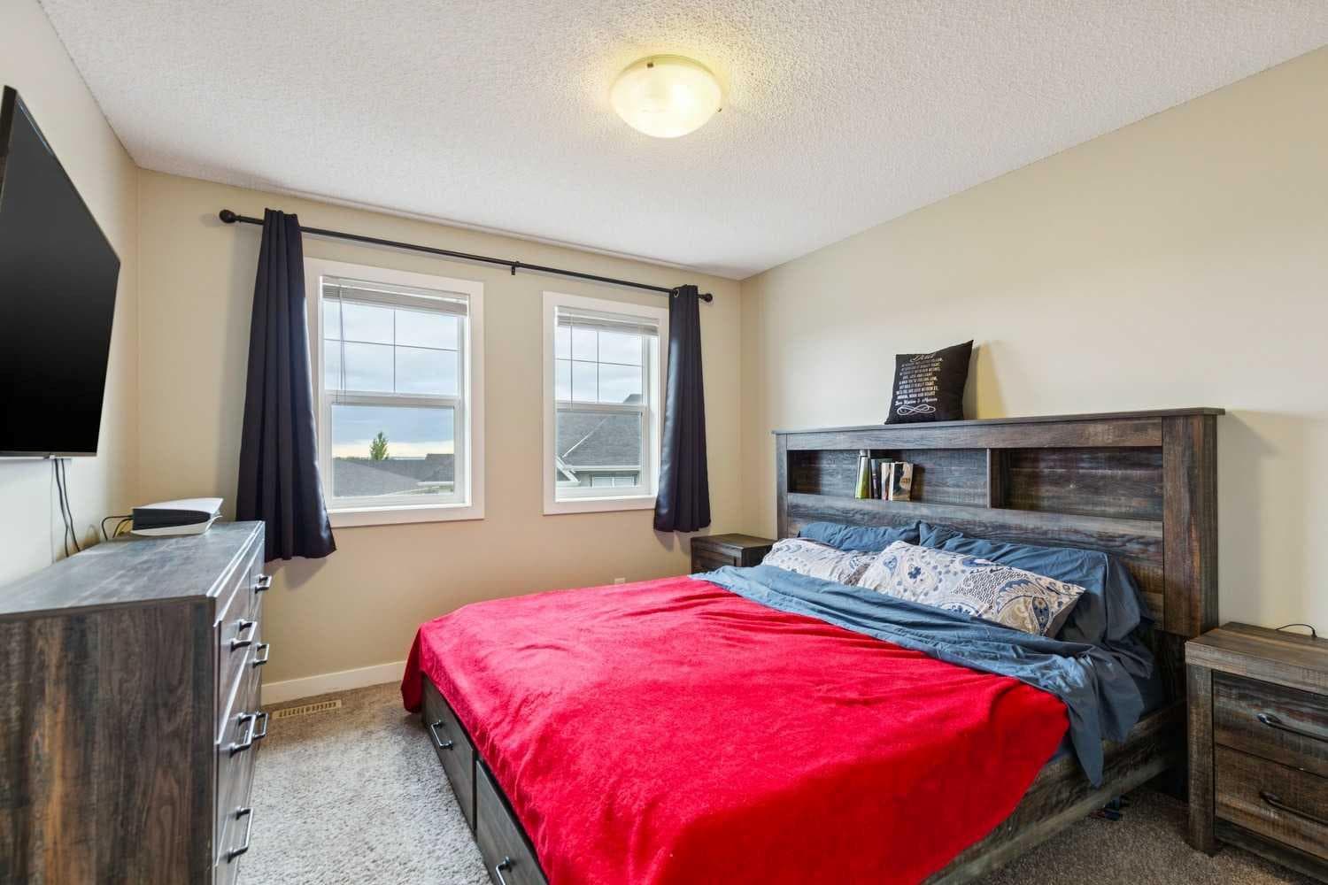 55 Panatella Road NW