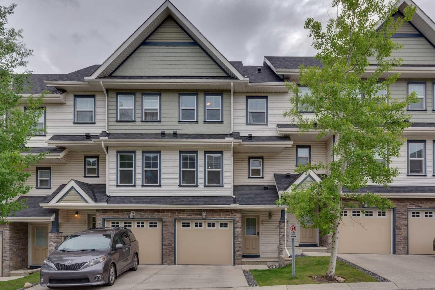 55 Panatella Road NW
