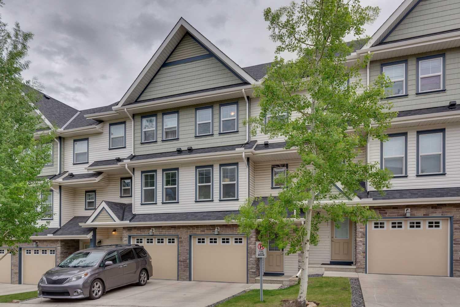 55 Panatella Road NW