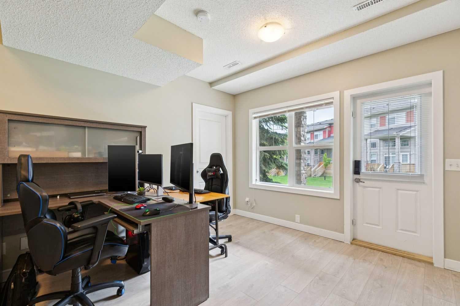 55 Panatella Road NW