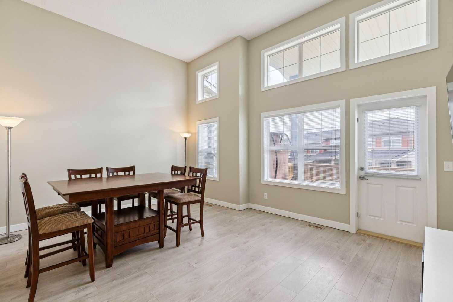 55 Panatella Road NW