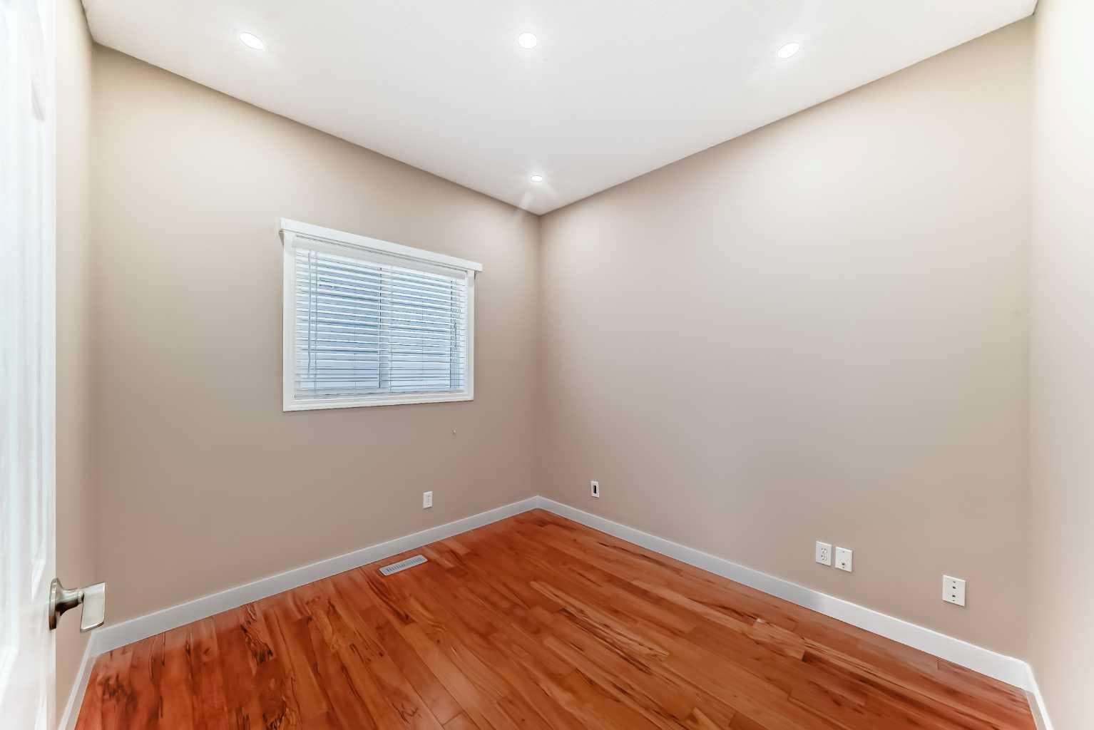 10 Hidden Creek Heights NW