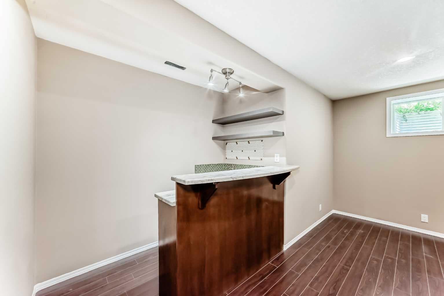 10 Hidden Creek Heights NW