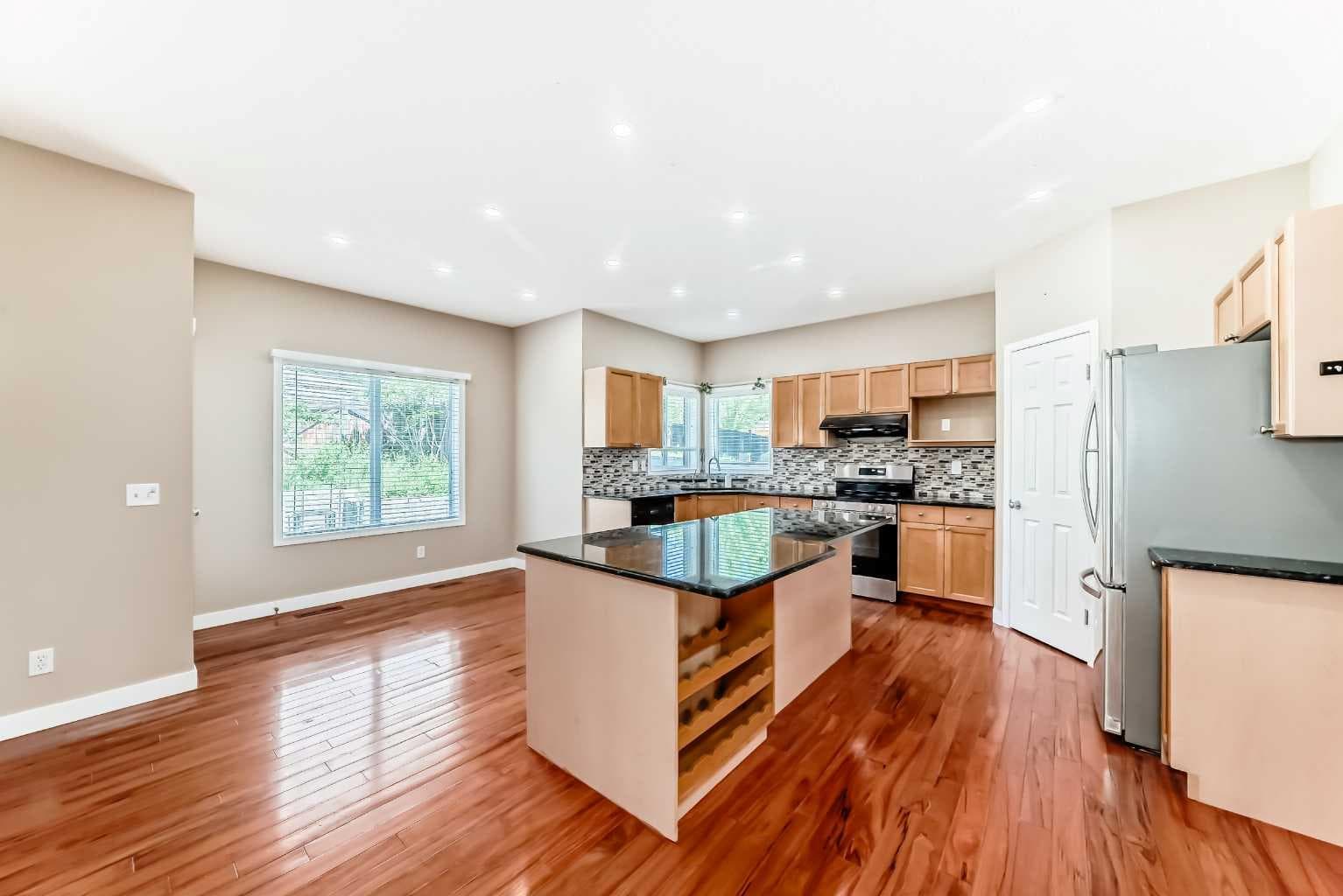 10 Hidden Creek Heights NW
