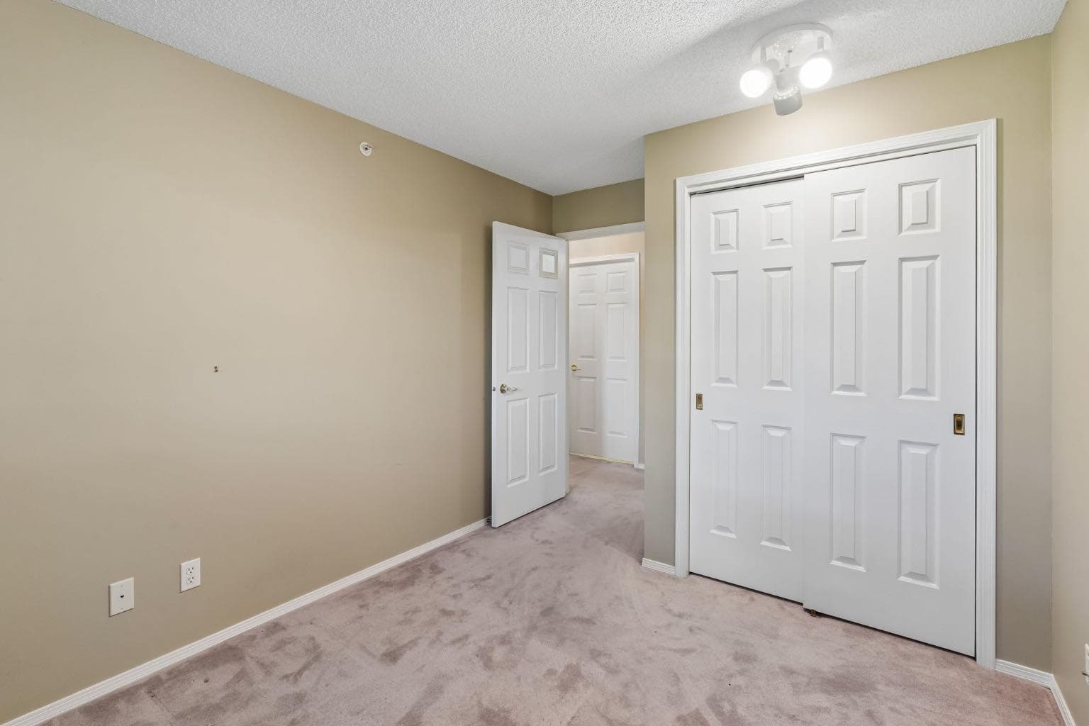 3208, 3208 Hawksbrow Point NW