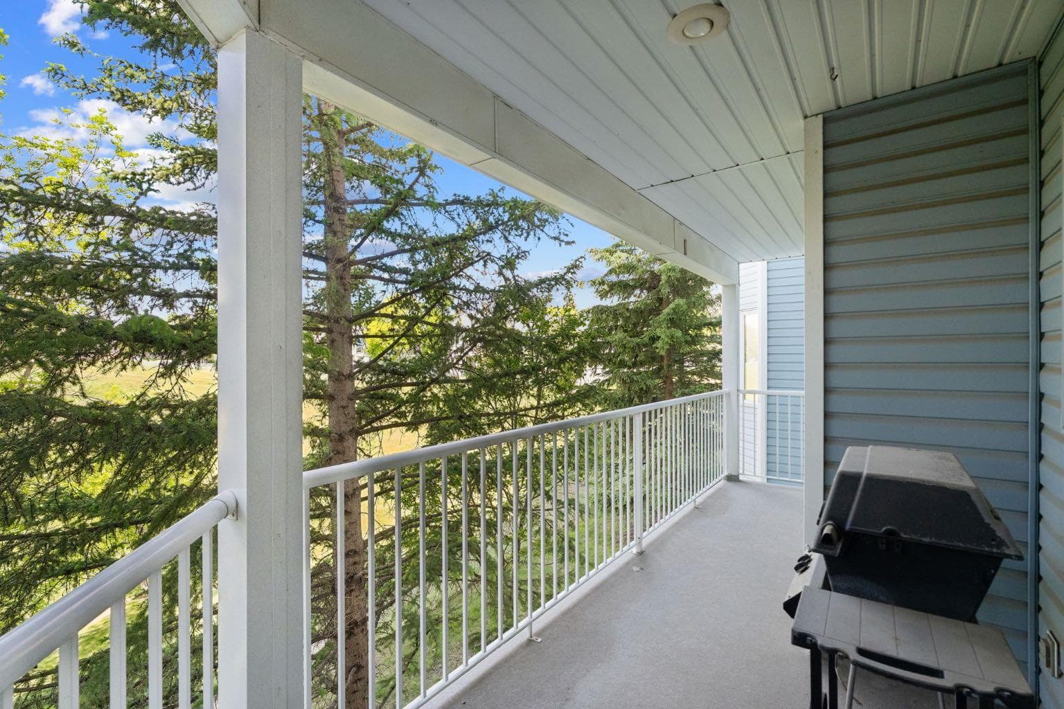 3208, 3208 Hawksbrow Point NW