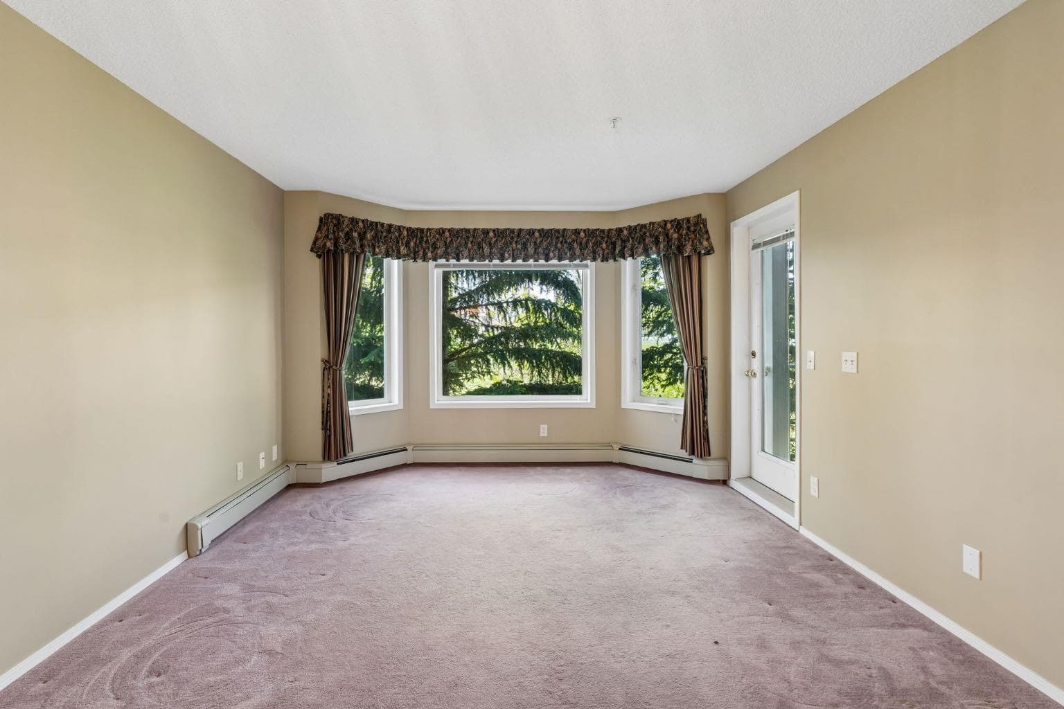 3208, 3208 Hawksbrow Point NW