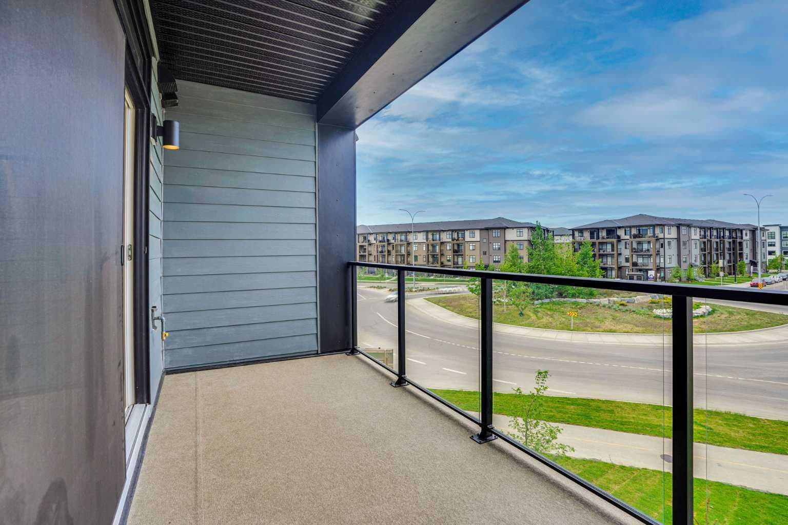 3302`, 3700 Seton Avenue SE