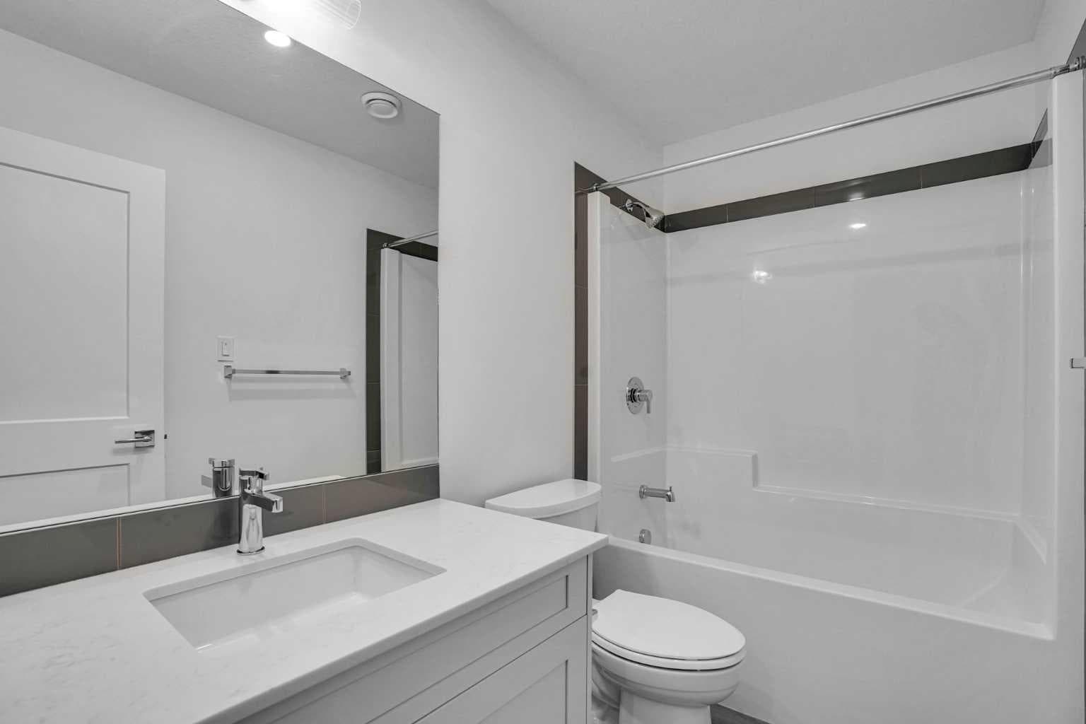 3302`, 3700 Seton Avenue SE