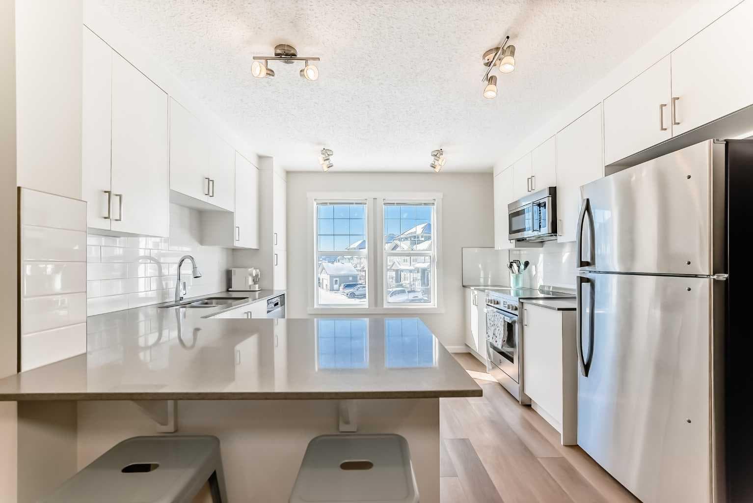 272 Cranbrook Square SE