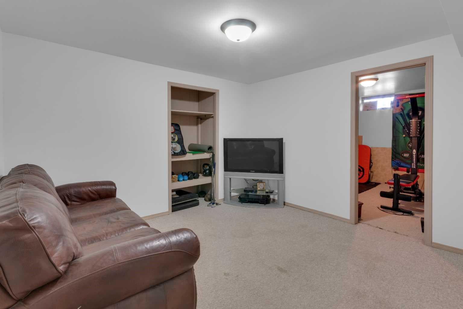 2 Crocus Crescent 