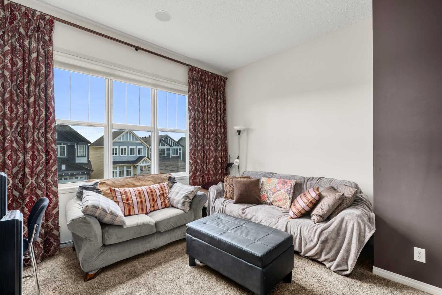 158 Skyview Point Crescent NE