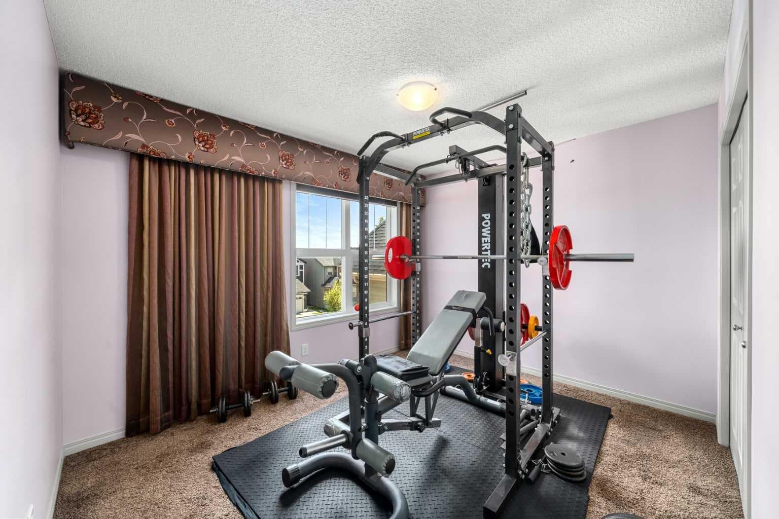 158 Skyview Point Crescent NE