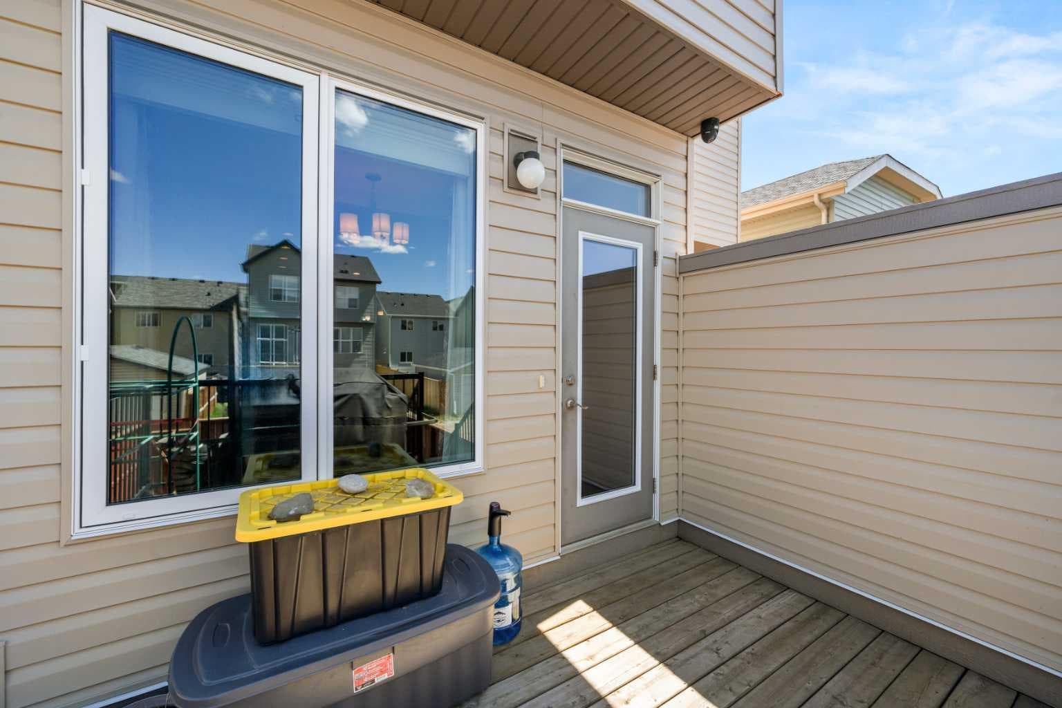 158 Skyview Point Crescent NE