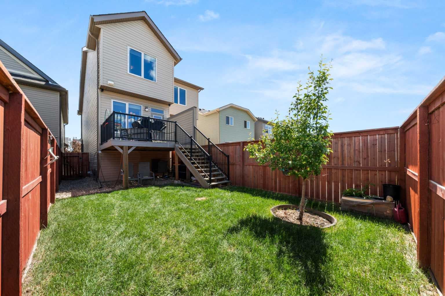 158 Skyview Point Crescent NE
