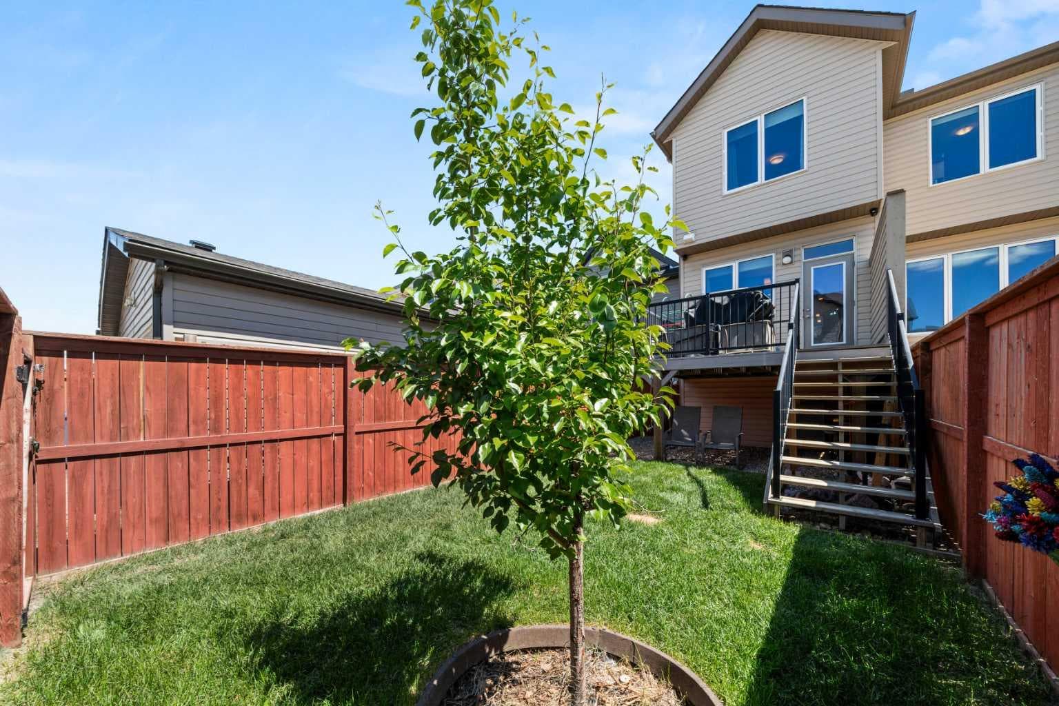 158 Skyview Point Crescent NE