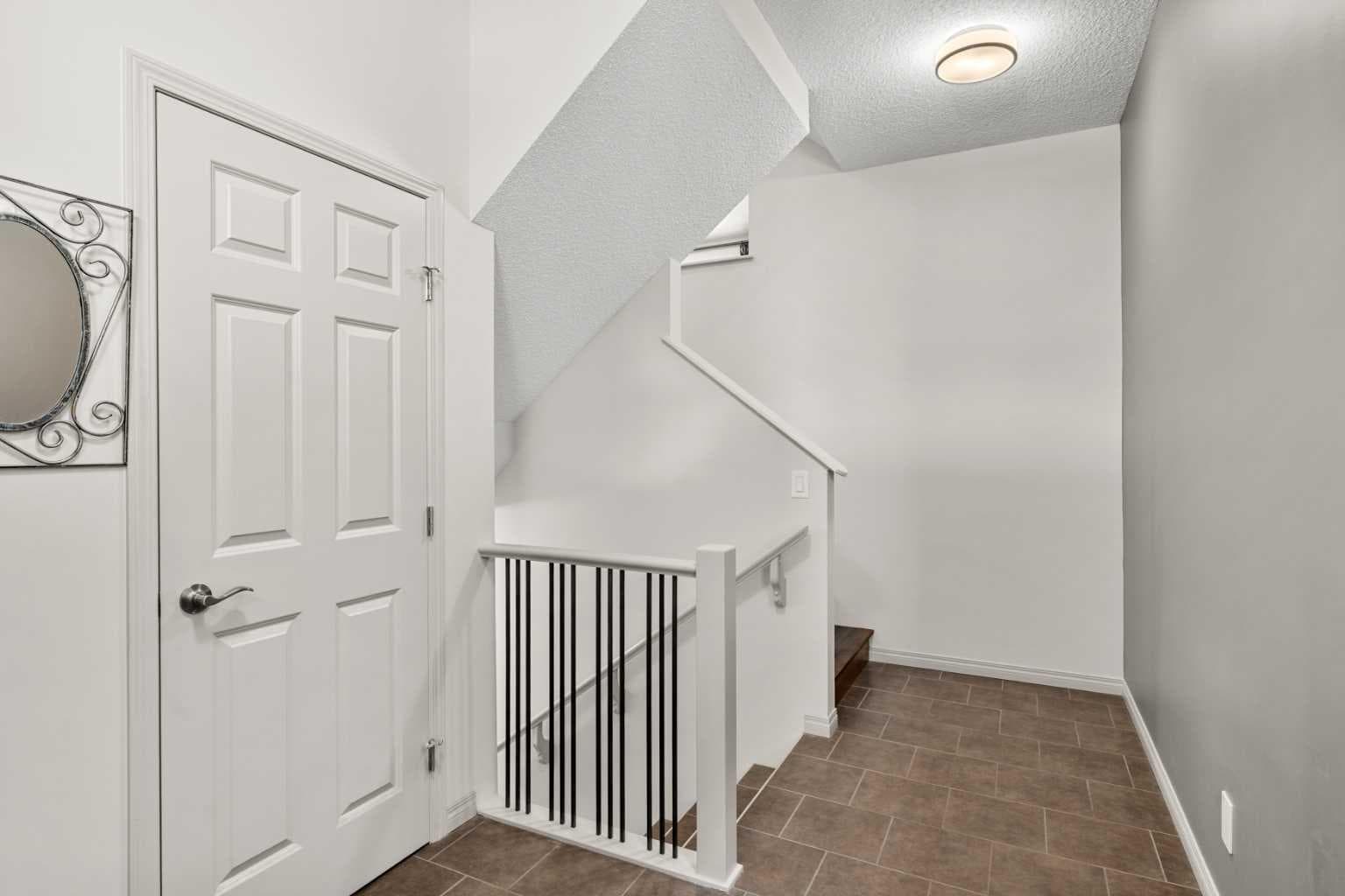 158 Skyview Point Crescent NE