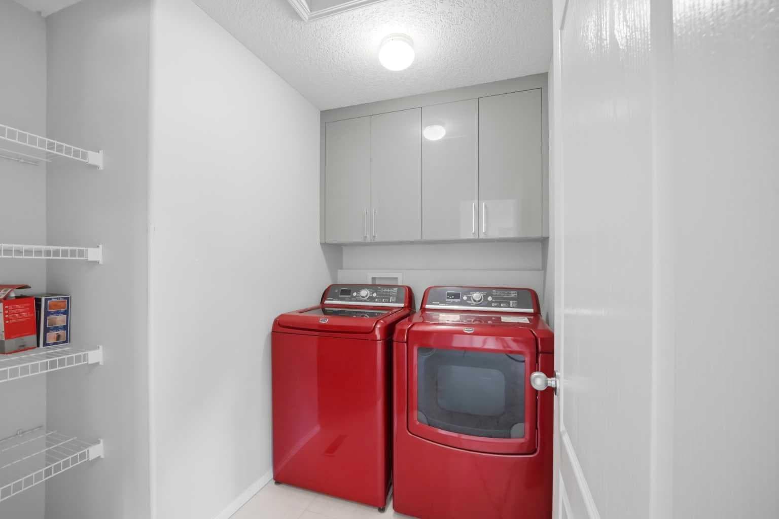 1433 Strathcona Drive SW