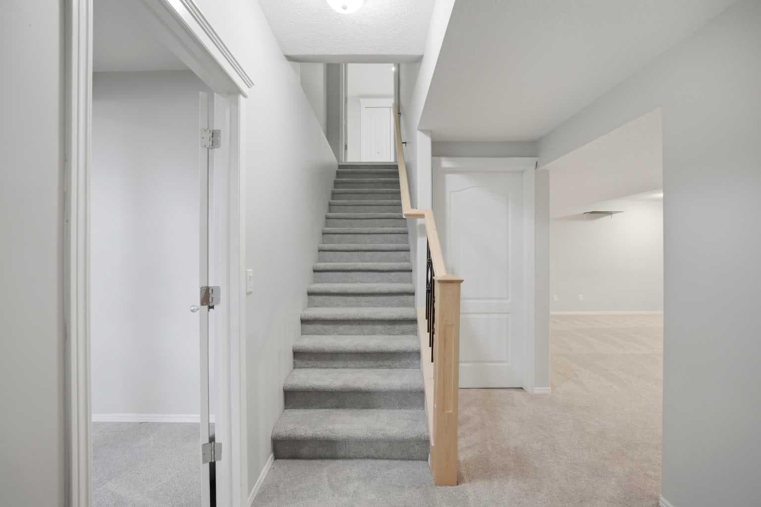 1433 Strathcona Drive SW