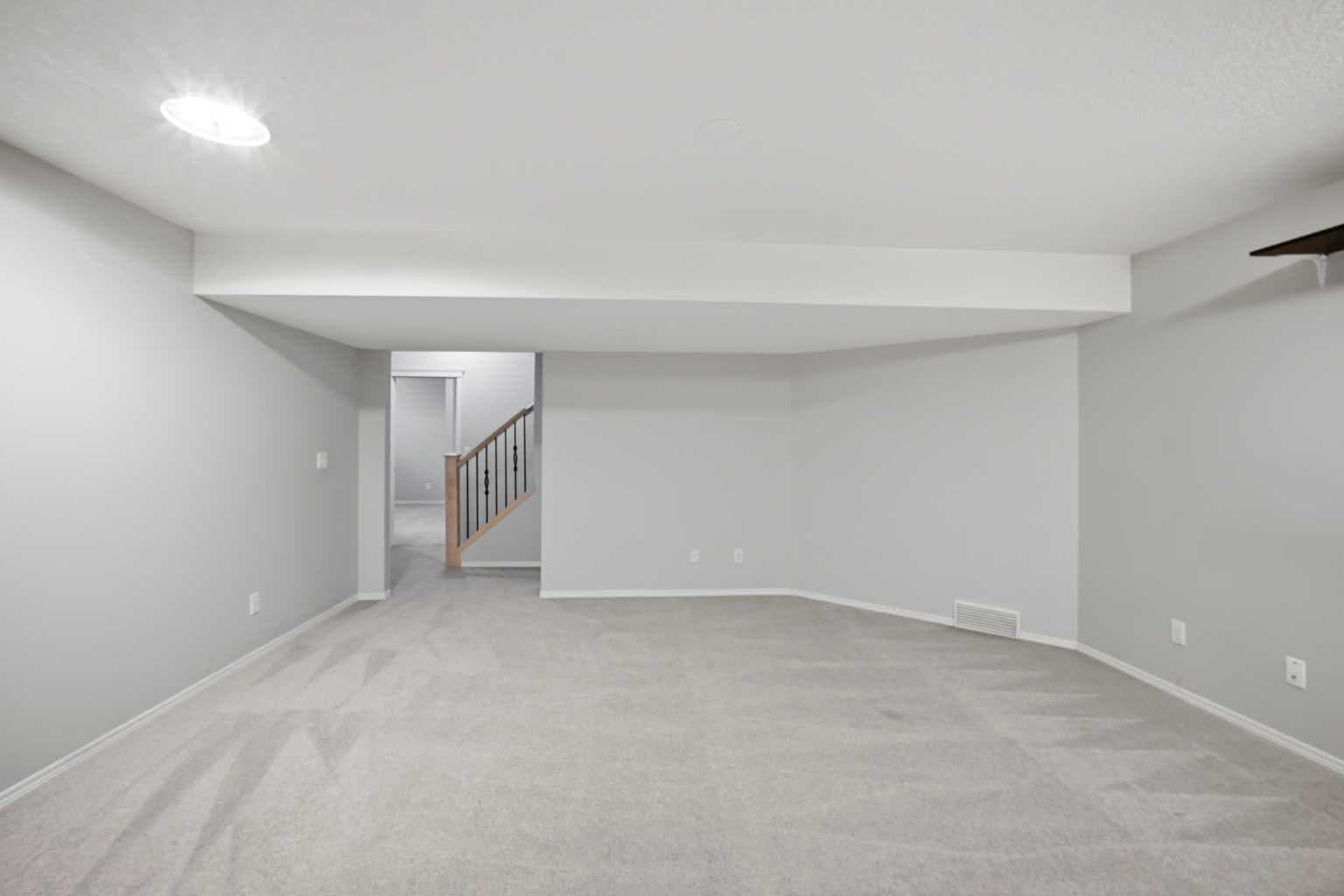1433 Strathcona Drive SW