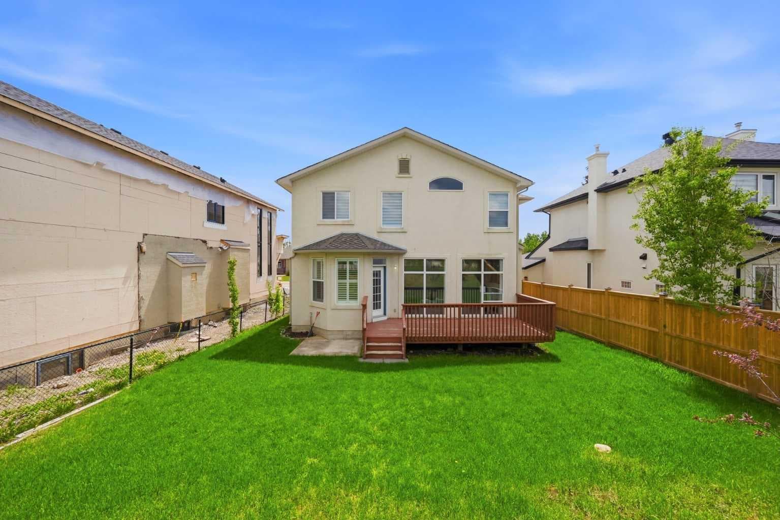 1433 Strathcona Drive SW