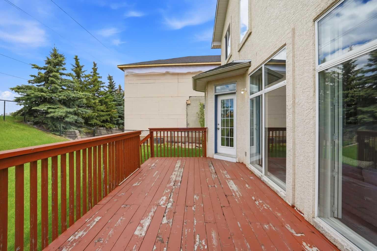 1433 Strathcona Drive SW