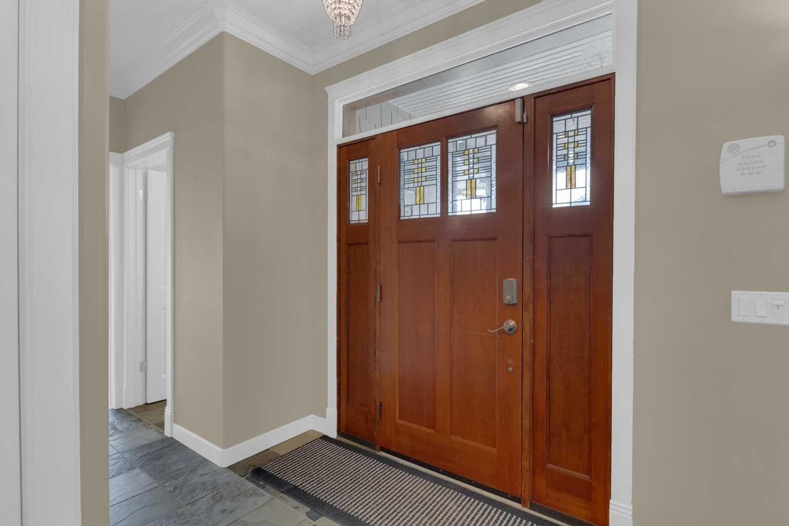 8 Bridle Estates Manor SW