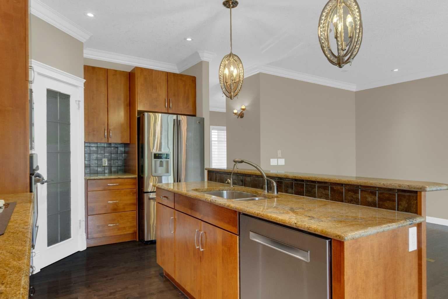 8 Bridle Estates Manor SW