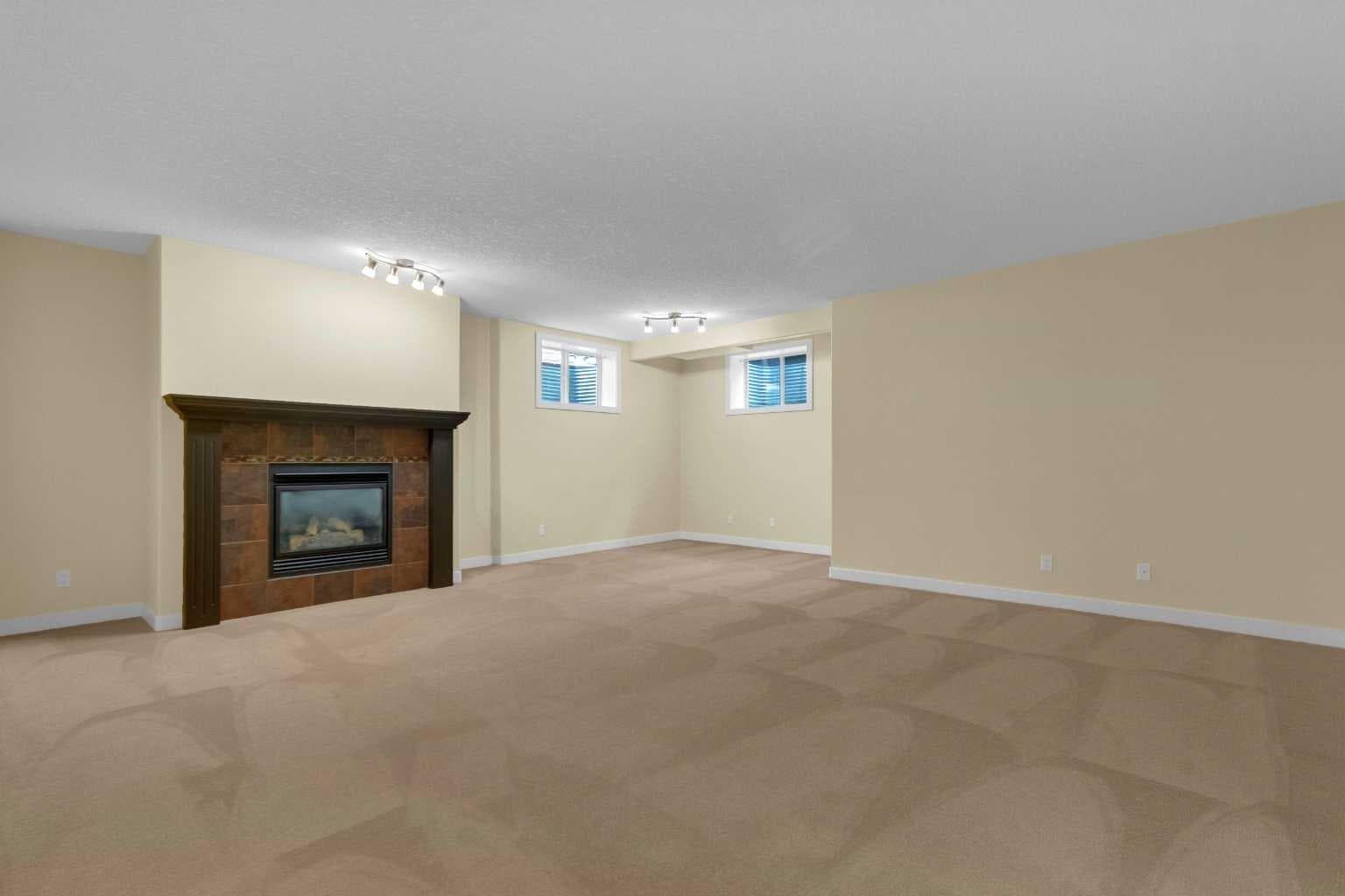8 Bridle Estates Manor SW