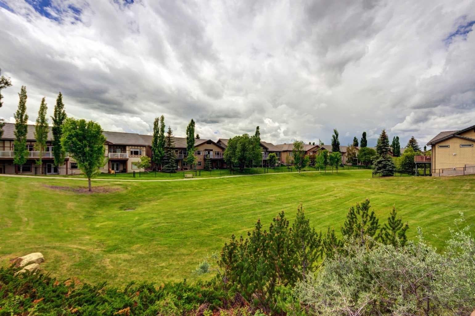 8 Bridle Estates Manor SW