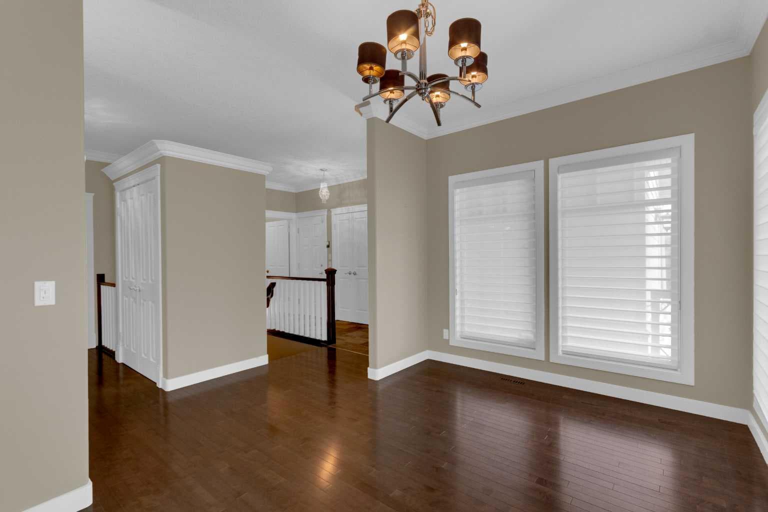 8 Bridle Estates Manor SW