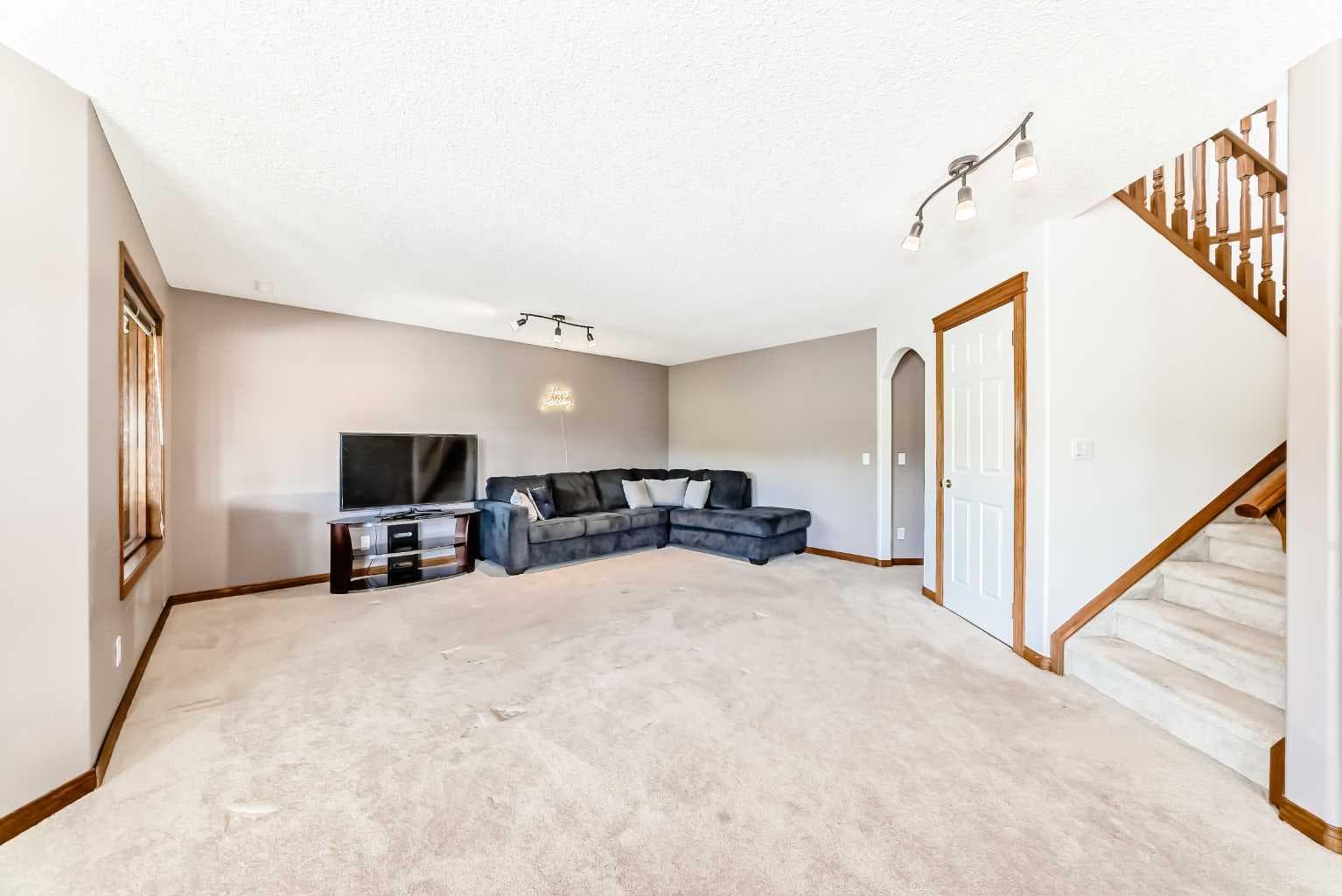 121 Edgeridge Park NW