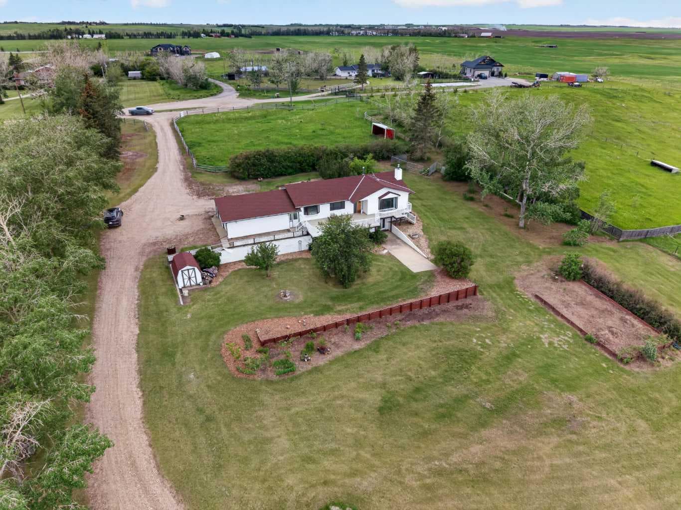 272098 Range Road 282A  