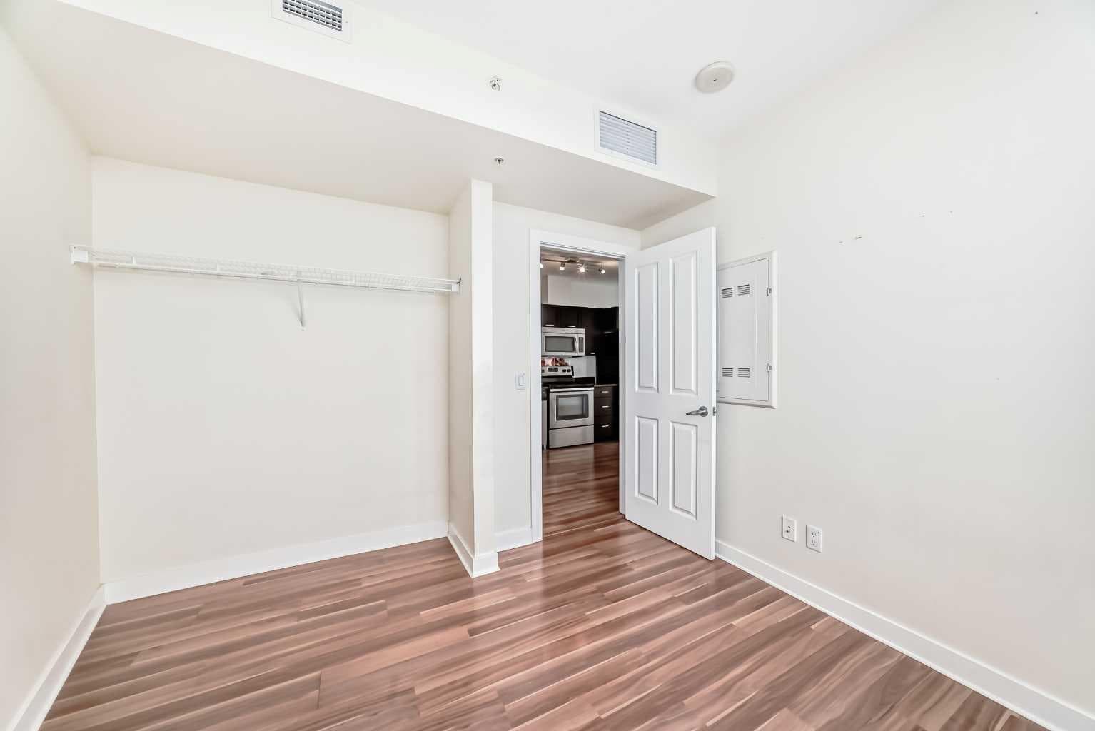 1607, 3830 Brentwood Road NW
