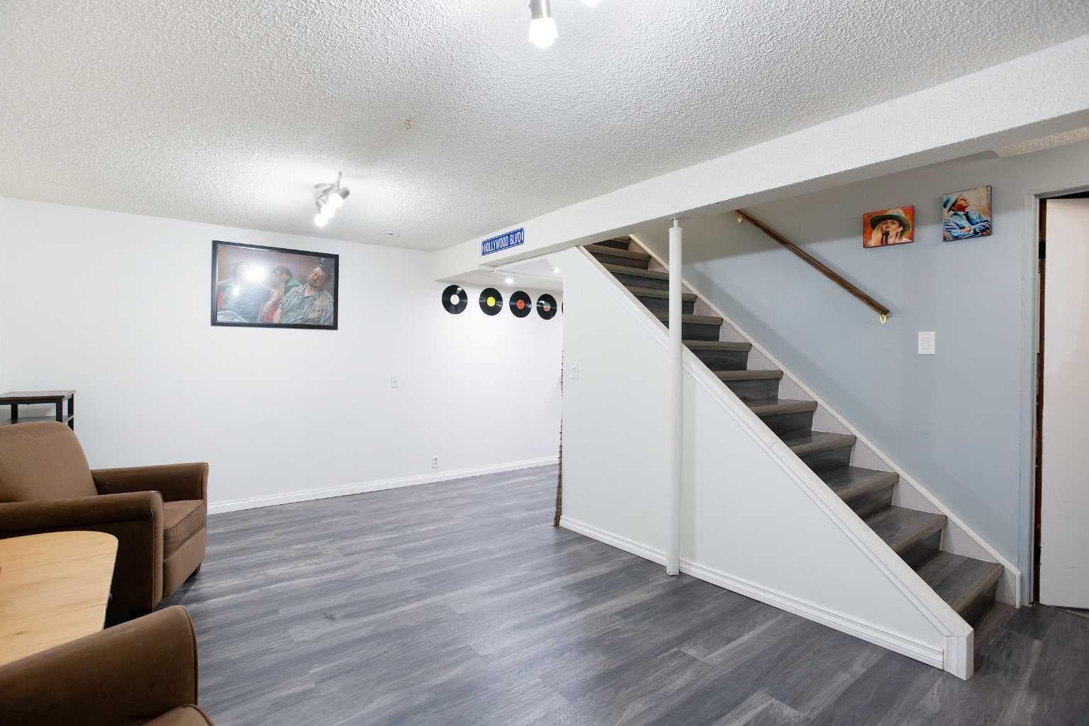 81, 630 Sabrina Road SW