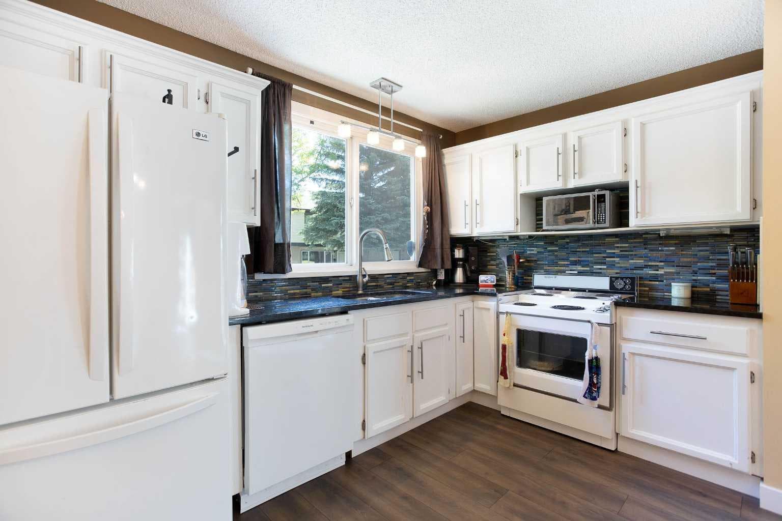 81, 630 Sabrina Road SW