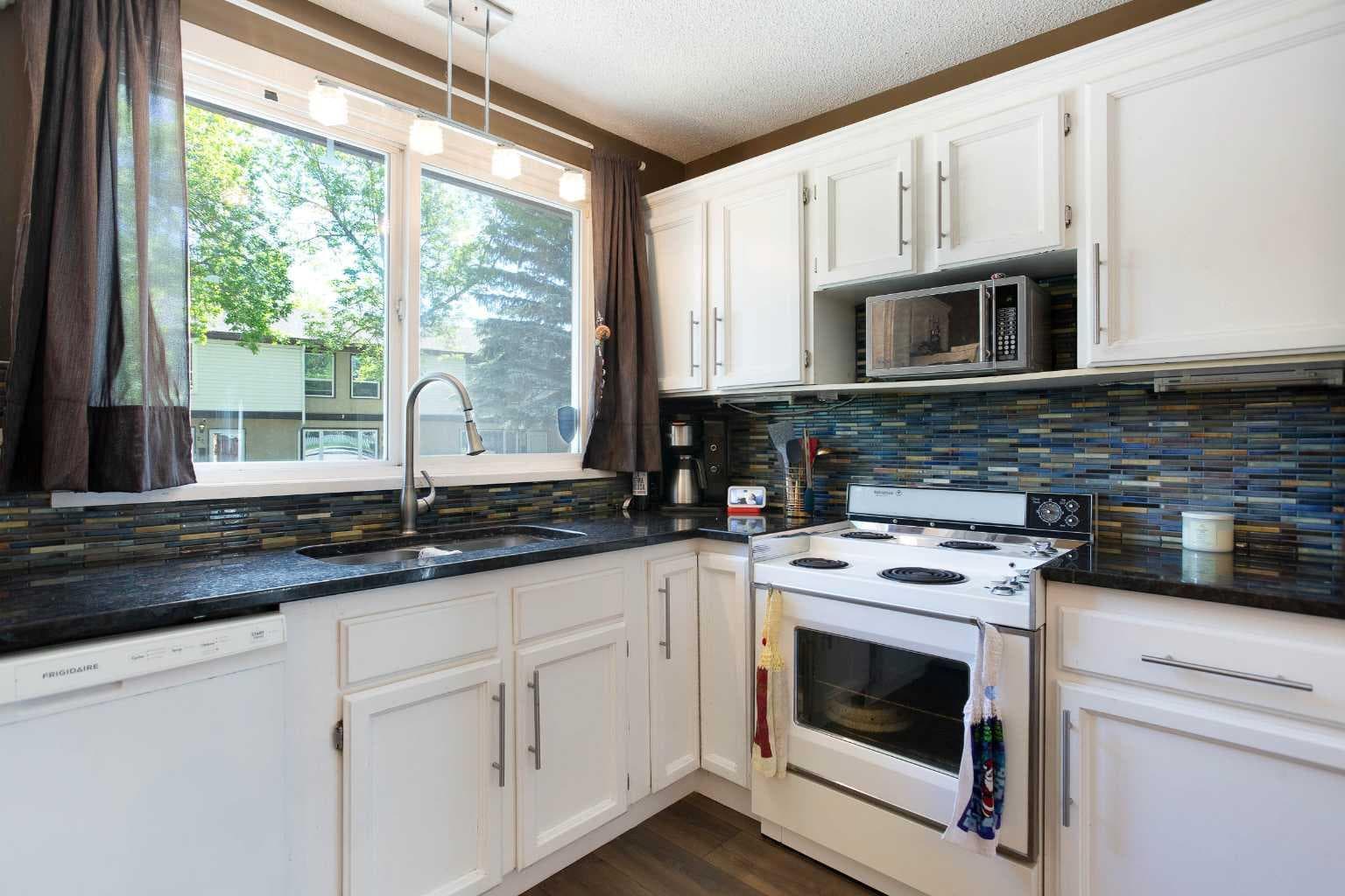 81, 630 Sabrina Road SW