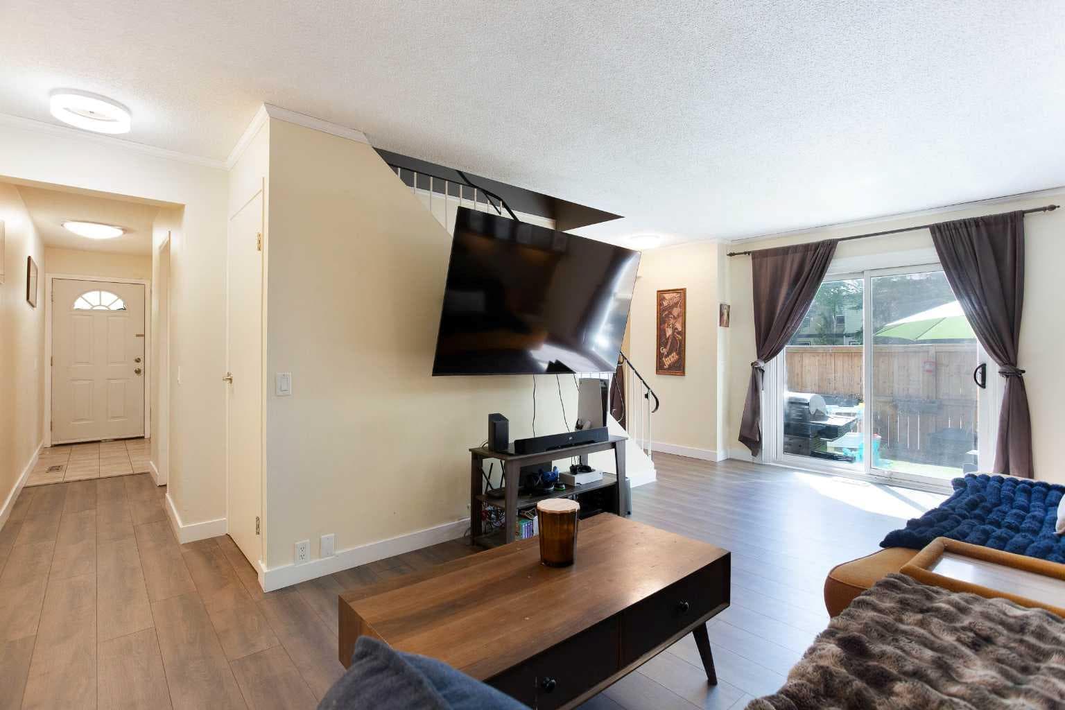 81, 630 Sabrina Road SW