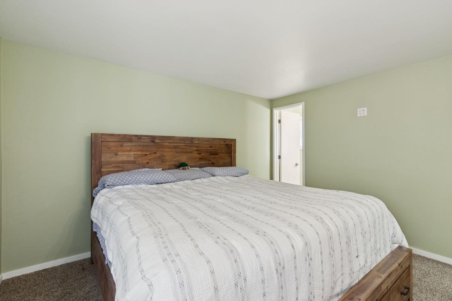28 Cantrell Bay SW